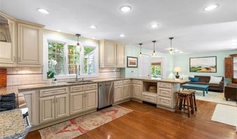 20 Terrace Dr, Barrington, RI 02806