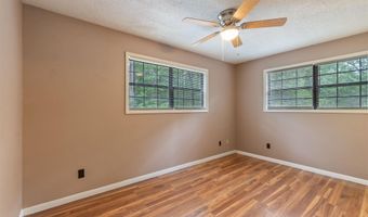 7035 Point View Rd, Benton, AR 72015