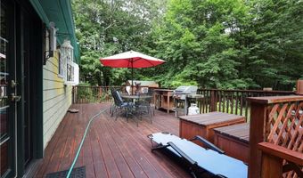 70 Lindley Ave, North Kingstown, RI 02852