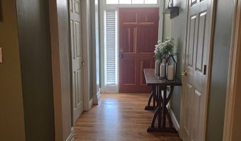 221 Fairway Cir, Americus, GA 31709