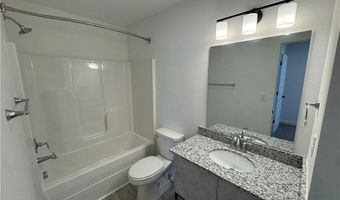 910 Massachusetts Ave, Bentonville, AR 72713