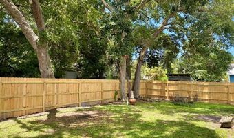 110 14th St, Apalachicola, FL 32320