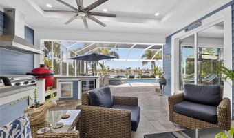 5216 POINT HARBOR Ln, Apollo Beach, FL 33572
