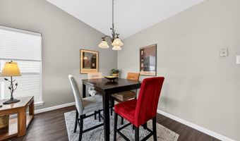1327 Holgate Dr C, Ballwin, MO 63021