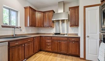 1740 Silver Maple Trl, North Liberty, IA 52317