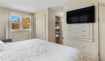68 Sachuest Way, Middletown, RI 02842