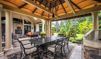 47 Nature Cove Ct, Amherst, NY 14221