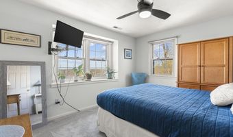 58 Lantern View Dr, Branford, CT 06405