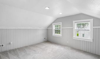 709 12th Ave, Amana, IA 52203