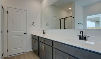 119 Peeps Ct, Adkins, TX 78101