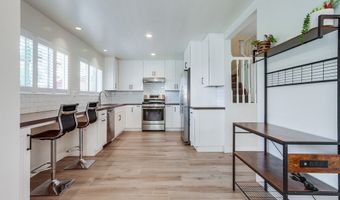 7411 Brava St, Carlsbad, CA 92009