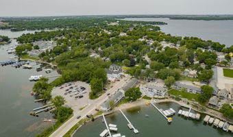 171 Linden Dr. A, Arnolds Park, IA 51331