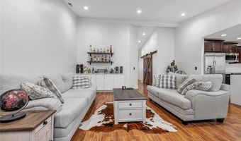 534 Oak Ridge Trails Ct, Ballwin, MO 63021