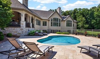 262 Dietrich Rd, Ballwin, MO 63021