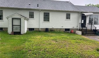 12 Oakland Ave, Johnston, RI 02919