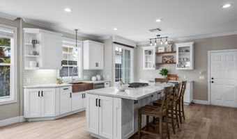 6402 Topmast Dr, Carlsbad, CA 92011
