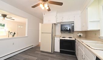 46 Topstone Dr, Danbury, CT 06810