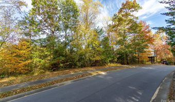 68 COTTAGE SETTINGS Ln 290, Black Mountain, NC 28711