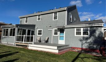 203 Lincoln Ave, Barrington, RI 02806