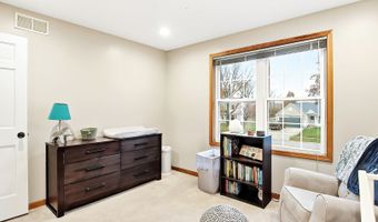 1670 Yosemite Pkwy, Algonquin, IL 60102