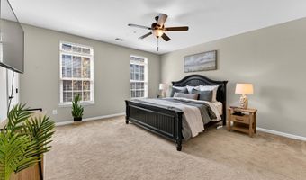 42227 PIEBALD Sq, Aldie, VA 20105