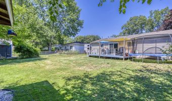 1113 Summer St, Algonac, MI 48001