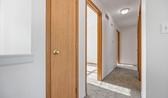 5225 Kansas Dr, Ames, IA 50014