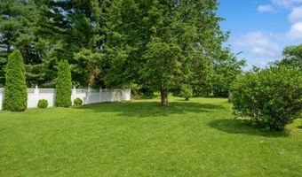 10 Springdale Gardens Rd, Andover, NJ 07821