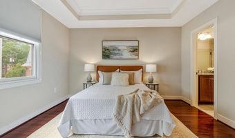 4531 WESTHALL Dr NW, Washington, DC 20007