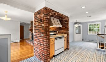 22 Oakland Cir, Abington, MA 02351