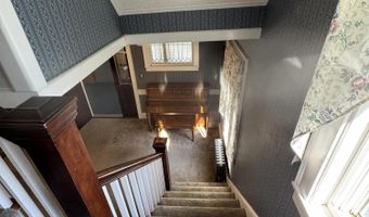 104 7th St, Bangor, ME 04401
