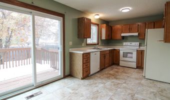 3718 Renee Dr, Bismarck, ND 58503