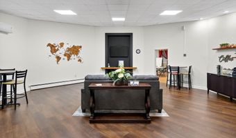 585 Central Ave, Albany, NY 12206