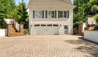 948 Little Coal River Rd, Alum Creek, WV 25003