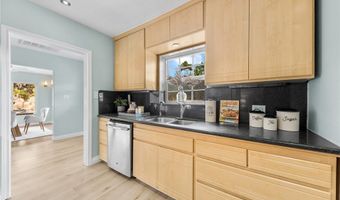 201 Las Tunas Dr, Arcadia, CA 91007