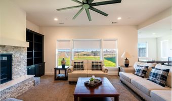 4635 Pleasant Hills Dr, Anderson, CA 96007