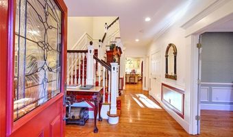 45 Burns Way, East Greenwich, RI 02818