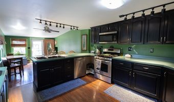 116 Pond St, Newton, NH 03858