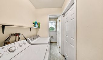 4 Laurel Dr, Albany, NY 12211