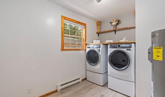 9 PINE St, Alpine, WY 83128