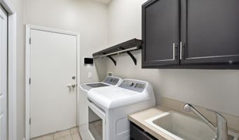 6808 CAMBRIDGE PARK Dr, Apollo Beach, FL 33572