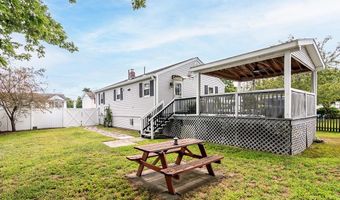 140 Carman St, Cranston, RI 02910