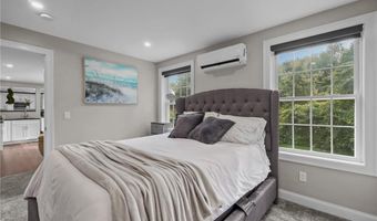 105 Amy Dr, Cranston, RI 02921