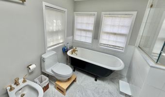 7538 MORNINGSIDE Dr NW, Washington, DC 20012