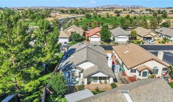 11246 Pleasant Hills Dr, Apple Valley, CA 92308