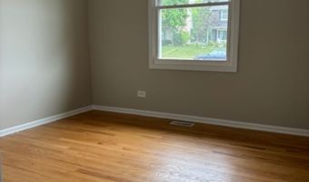 654 Longview Dr, Antioch, IL 60002