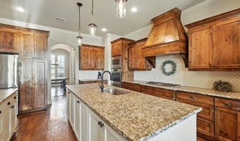 340 Bear Country Dr, Aledo, TX 76008
