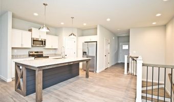 34 Holly Dr A, Bentonville, AR 72712