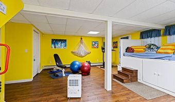 40 Pheasant Run Rd, Belgrade, ME 04917