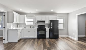 1201 Elm Cir, Albertville, AL 35950